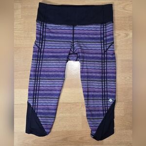 Lululemon Vent It Out crop leggings in the Space Dye Twist Ultra Violet Multi an
